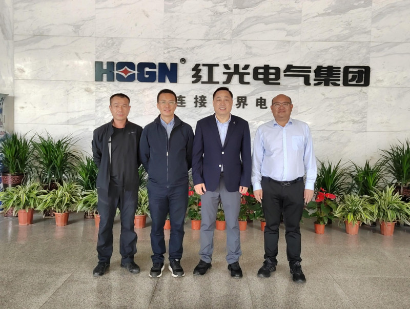 温州市招商引资重大项目推进专班向导莅临122cc太阳集成游戏走访调研